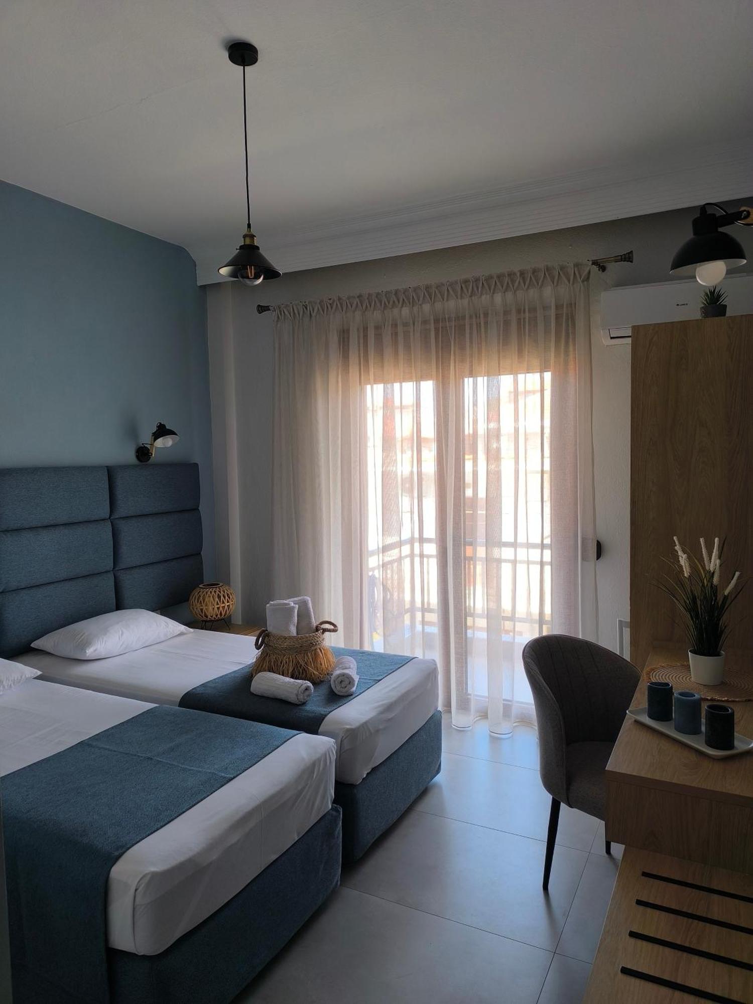 Maria Rooms To Let Ouranoupoli Exterior foto